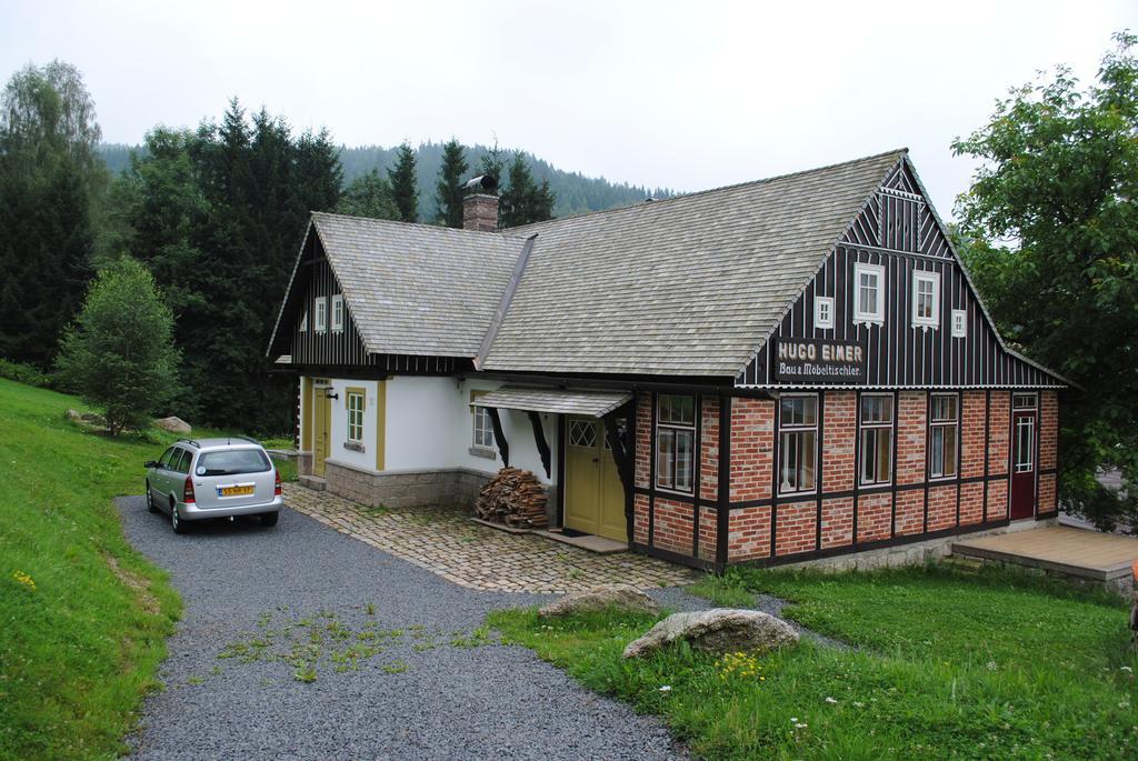 Chata Hugo - 3 Retreat Apartments Tanvald Exteriör bild
